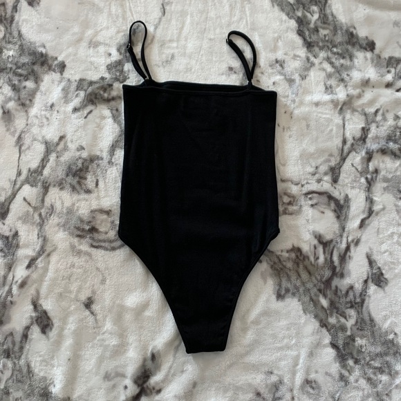 Black straight neck bodysuit - Picture 2 of 3